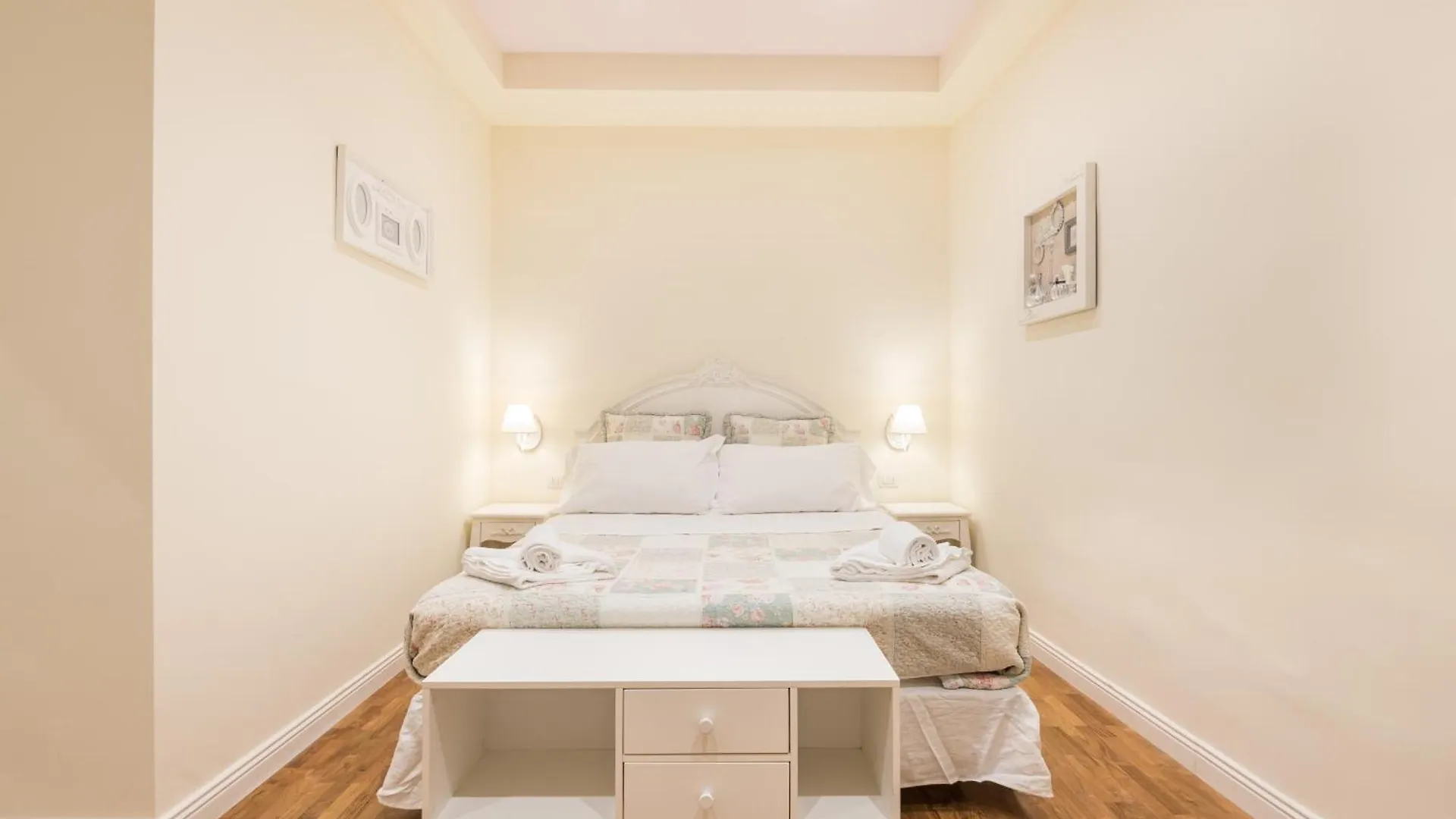 Dimora Sant'Orsola Aparthotel Florence 0*,  Italy
